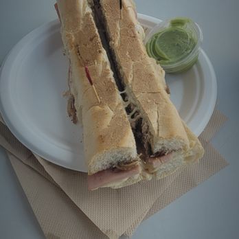 Las Olas Cafe - Cuban sandwich, with what could be mojo sauce? - Cuban Near Me - Miami Beach, Florida