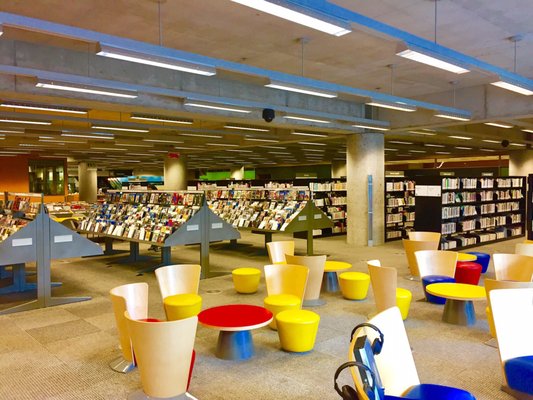 Grande Bibliothèque - BAnQ by null