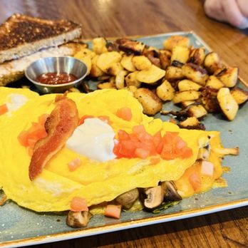 First Watch - The works omelette - Breakfast & Brunch Near Me - Brooksville, Florida First Watch - The works omelette - Breakfast & Brunch Near Me - Brooksville, Florida