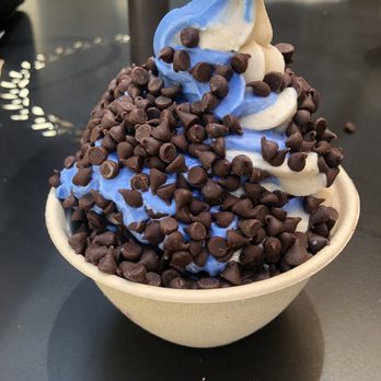 Yoga-urt - Blue warrior/Vanilla swirl. Straight fire! - Ice Cream & Frozen Yogurt Near Me - Glendale, California Yoga-urt - Blue warrior/Vanilla swirl. Straight fire! - Ice Cream & Frozen Yogurt Near Me - Glendale, California