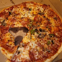Stoner's Pizza Joint - Not good man, deluxe was not so deluxe. Sad