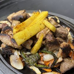 Hidalgo's Mexican Grill - Carnitas fajitas