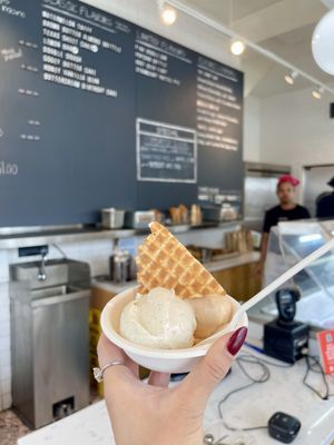 Jeni's Splendid Ice Creams by null