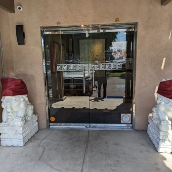 Tasty Spot Cafe - The shishi (石獅) are still blindfolded until it officially opens - Chinese Near Me - Irvine, California Tasty Spot Cafe - The shishi (石獅) are still blindfolded until it officially opens - Chinese Near Me - Irvine, California