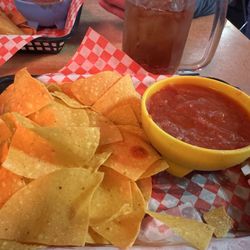A&E Grill - Chips & salsa