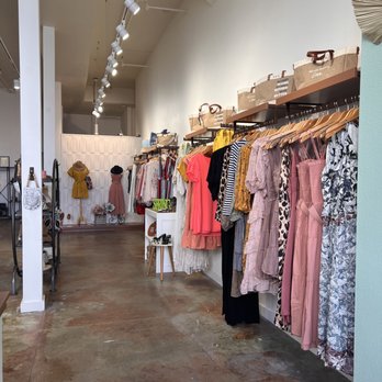 Essence Beauty - Women's Clothing Near Me - Pismo Beach, California Essence Beauty - Women's Clothing Near Me - Pismo Beach, California
