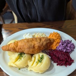 Bar Rumcajs - 'Kotlet de Volaille' was stuffed with cheese.