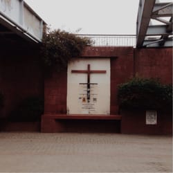 Muro de la memoria - Plaza y memorial.
