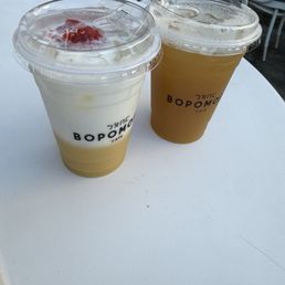 Strawberry corn milk vineyard green tea Strawberry corn milk vineyard green tea