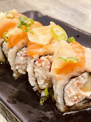 Yama Sushi by null