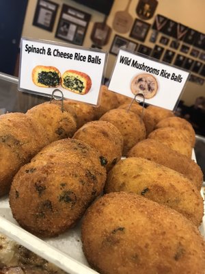 Mona Lisa Pizzeria by null