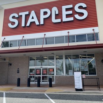 Staples - Store front - Shipping Centers Near Me - Winter Garden, Florida