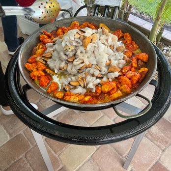Vero Paellas - Cooking Paella - Caterers Near Me Vero Paellas - Cooking Paella - Caterers Near Me