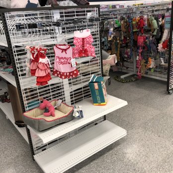 Ross Dress for Less - Everything on the floor. And store is a mess empty shelf - Women's Clothing Near Me - Prosper, Texas Ross Dress for Less - Everything on the floor. And store is a mess empty shelf - Women's Clothing Near Me - Prosper, Texas