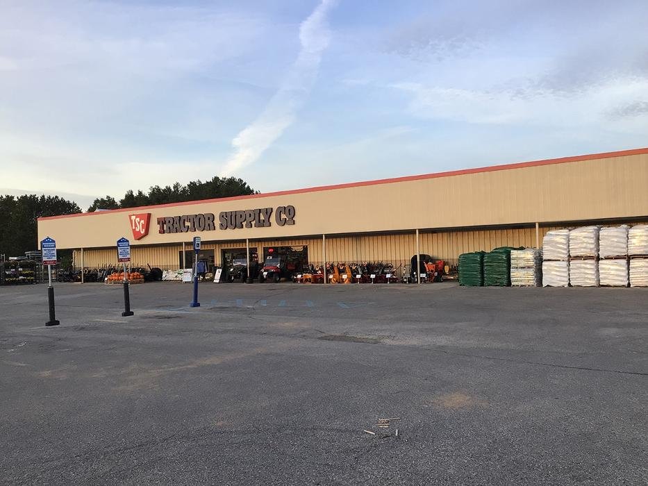 TRACTOR SUPPLY Updated August 2024 1286 S Otsego Ave, Gaylord