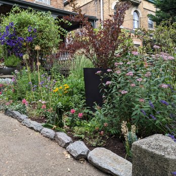 Karena Gardens - Seasonal border plantings. - Landscaping Near Me Karena Gardens - Seasonal border plantings. - Landscaping Near Me