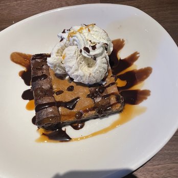 Yard House - Brookie - Vegetarian Near Me - Burbank, California