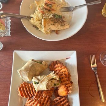 Blackwater Bistro - Grilled fish divine with garlic mashed potatoes and chicken ranch wrap with sweet potatoe fries. Delicious - Breakfast & Brunch Near Me - Milton, Florida