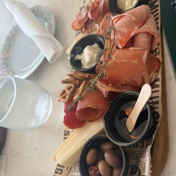 Emily's Garden - Charcuterie board - Coffee & Tea Near Me - Ft. Lauderdale, Florida