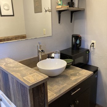 LOGE Leavenworth - Bathroom sink/kitchenette space - Hotels Near Me - Leavenworth, Washington LOGE Leavenworth - Bathroom sink/kitchenette space - Hotels Near Me - Leavenworth, Washington