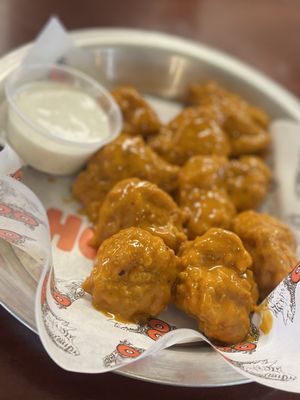 Hooters by null