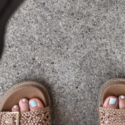 Livin’ Luxie Beauty Bar II - Gel Pedicure