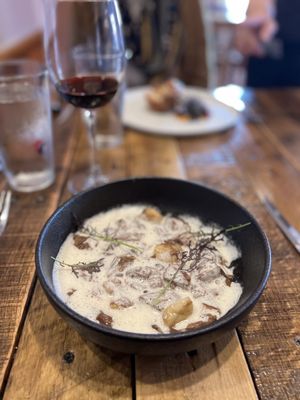 Root Food + Wine by null