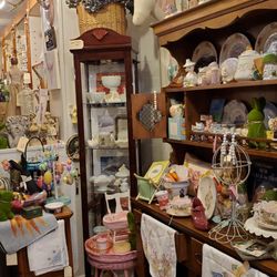 Second Hand Chic - Easter/home decor corner