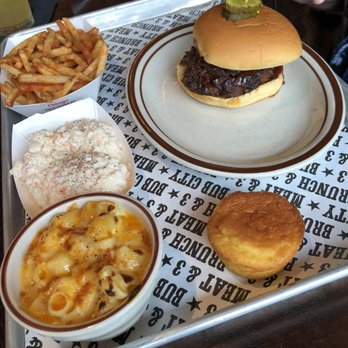 Bub City - Brisket Mac and cheese coleslaw fries yum - Bars Near Me - Rosemont, Illinois Bub City - Brisket Mac and cheese coleslaw fries yum - Bars Near Me - Rosemont, Illinois