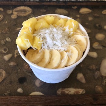 Beach Street - Pina colada açai bowl - Coffee & Tea Near Me - Kihei, Hawaii Beach Street - Pina colada açai bowl - Coffee & Tea Near Me - Kihei, Hawaii