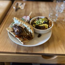 Lola Rosa - Brisket burger