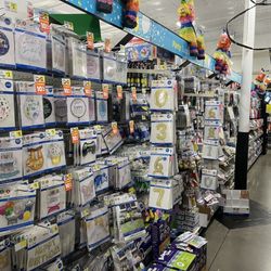 Dollar General - Party supplies