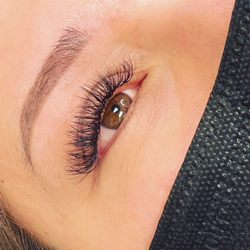 The Lash Boutique Beauty Lounge - Hybrid Lashes