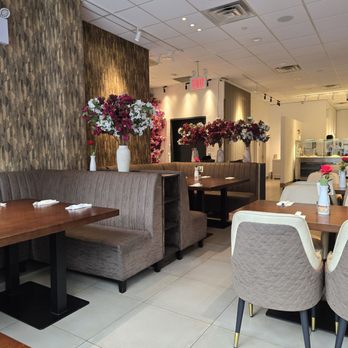 Chef’s Mahal By Mannan - Inside - Bangladeshi Near Me - Jackson Heights, New York Chef’s Mahal By Mannan - Inside - Bangladeshi Near Me - Jackson Heights, New York