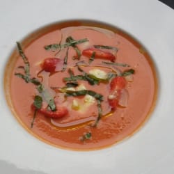 Restaurant Le Belvédère - Gaspacho tomate, mozza et fraise =)