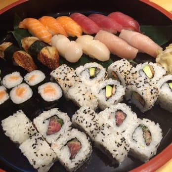 Kham - Selected assortment of traditional sushi pieces, chef's presentation. - Sushi Bars Near Me - Würzburg, BY Kham - Selected assortment of traditional sushi pieces, chef's presentation. - Sushi Bars Near Me - Würzburg, BY