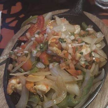 Los Gringos Locos - Shrimp fajitas - Mexican Near Me - La Canada Flintridge, California Los Gringos Locos - Shrimp fajitas - Mexican Near Me - La Canada Flintridge, California