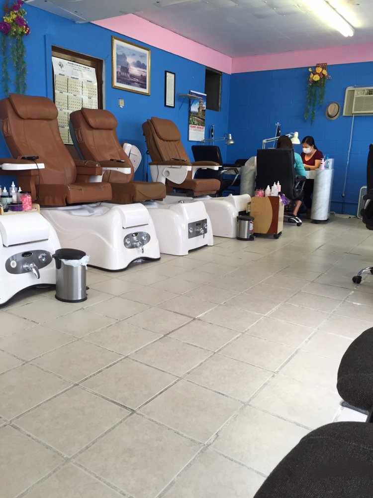 TINA NAILS Updated August 2024 1624 N Main St, Guymon, Oklahoma