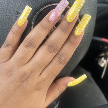 Classy Nail Polish - Zebra print and flower design - Nail Salons Near Me - Tustin, California