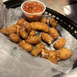 JP Henry's Restaurant - Wisconsin Cheese Curds