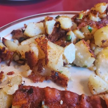 Rooster's - Tear provoking home fries - American Near Me - Medford, Oregon