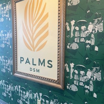 Palm’s DSM - The name of the place with Afrocentric print. - Caribbean Near Me - Des Moines, Iowa