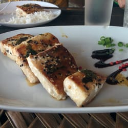 Mestre das Águas - Peixe na grelha com molho de redução de balsâmico com gengibre