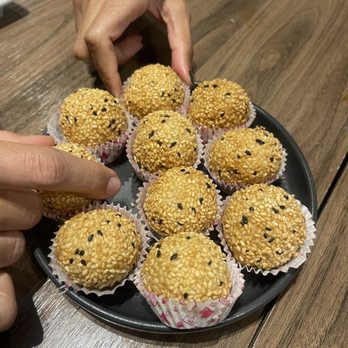 August 8 - Sesame Balls - Japanese Near Me - Toronto, Ontario