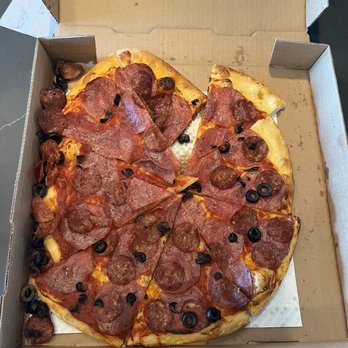 ZEEKS PIZZA - Updated December 2025 - 39 Photos & 114 Reviews