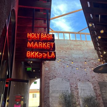 Holy Basil - Outdoor entrance - Thai Near Me - Los Angeles, California