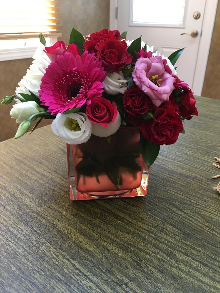 GARDEN STATE FLOWER MARKET Updated July 2024 15 Photos & 14 Reviews 780 US Hwy 9 S