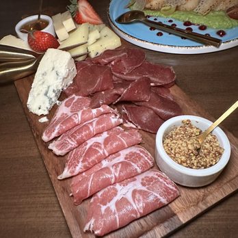 Epique Restaurant - Armenian Near Me - Glendale, California