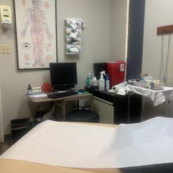 Lok Acupuncture Clinic - My room
