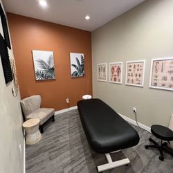 Elbow Grease Massage Studio - Treatment Room 1